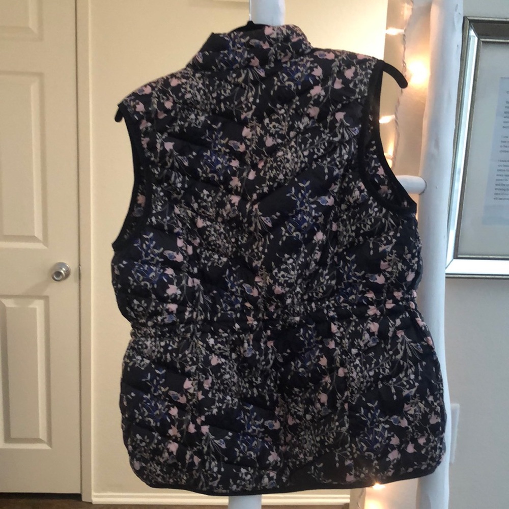 Joe Fresh Floral Puffy Vest - Picture 2 of 3